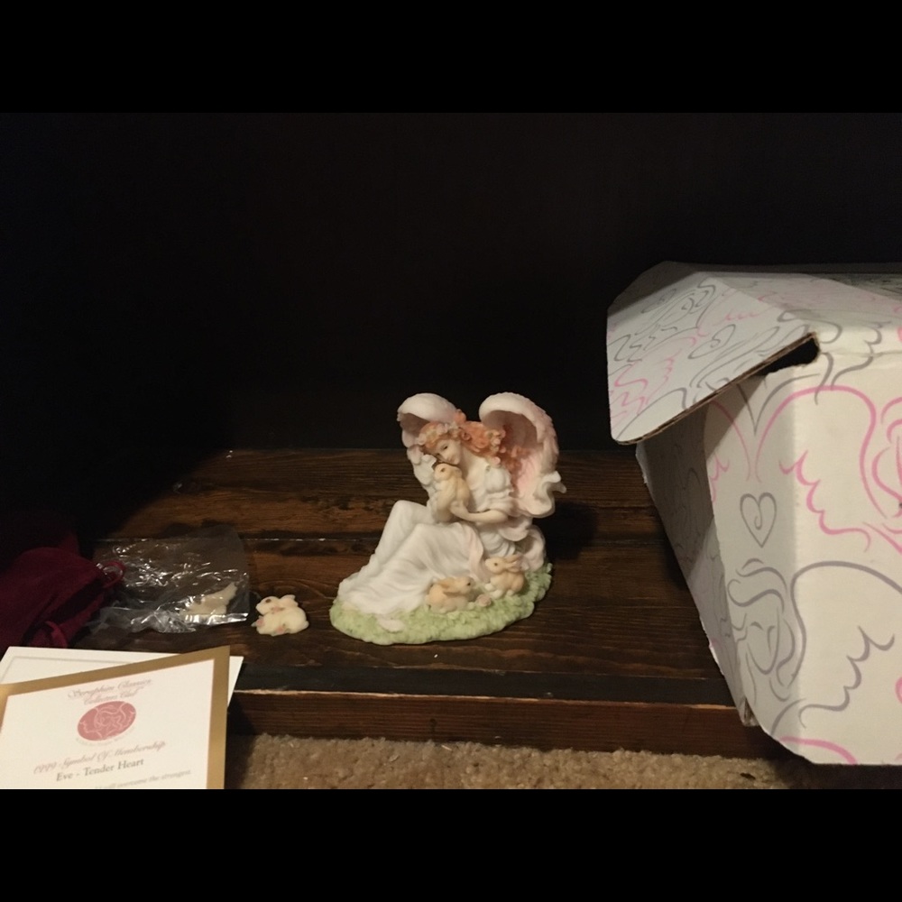 Seraphim angel- Eve-EUC-includes original box and papers